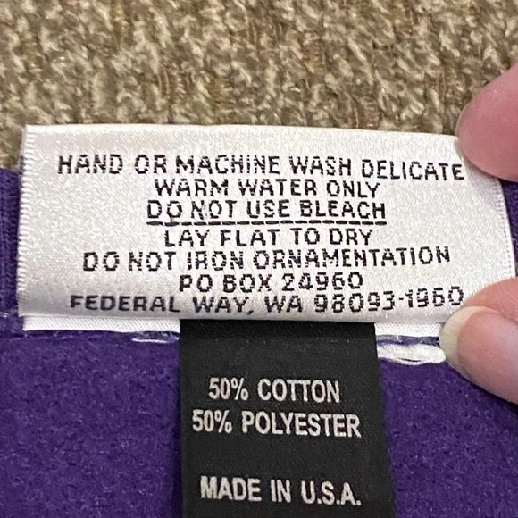 Purple Large Christine Alexander Christmas sweatshirt embellished Polar Bear - Picture 4 of 4